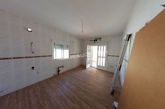 3 soveværelse Villa til leje i Arboleas med swimmingpool garage - € 900 (Ref: 6943619)