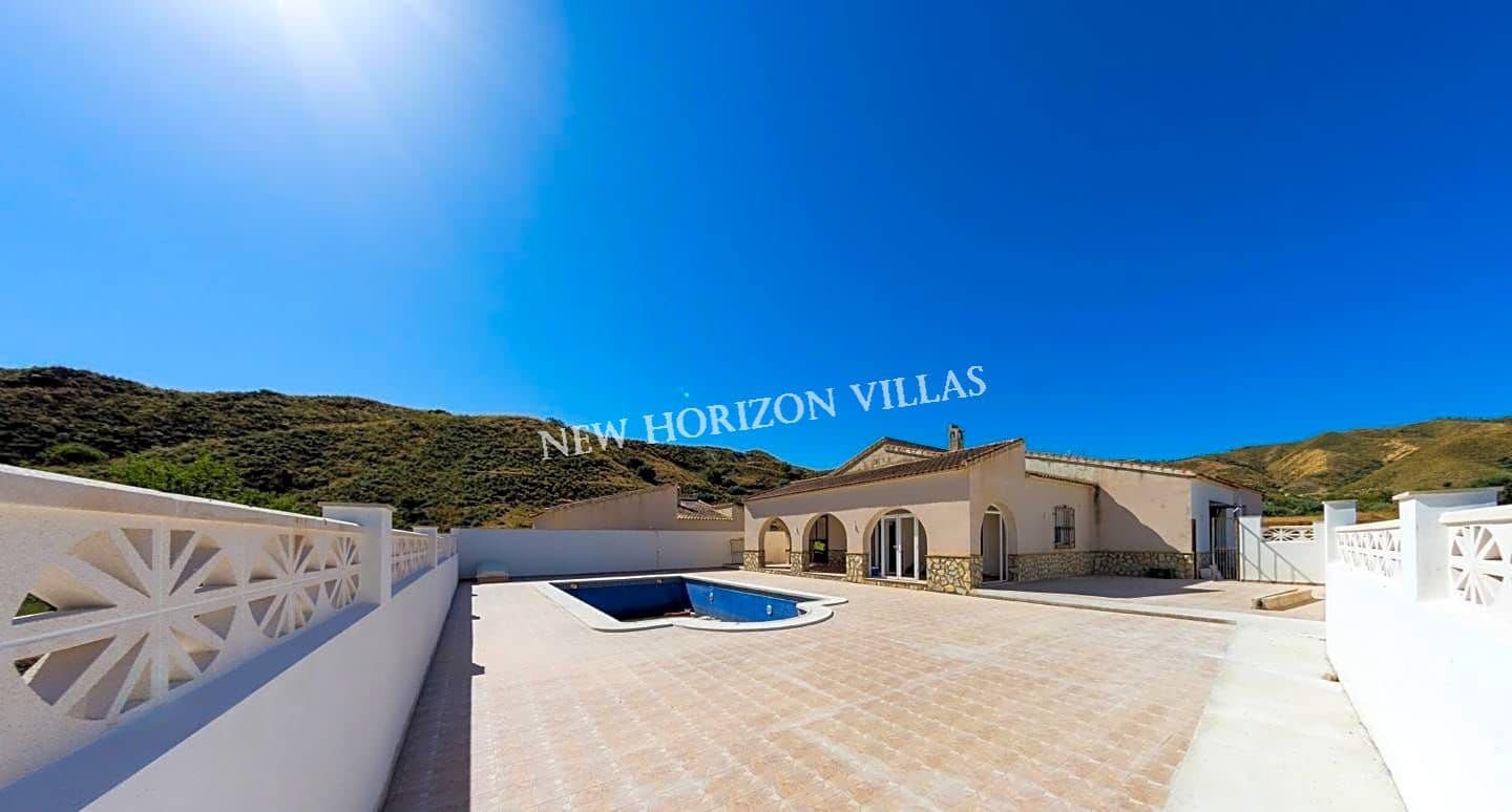 3 bedroom Villa for rent in Arboleas with pool garage - € 900 (Ref: 6943619)