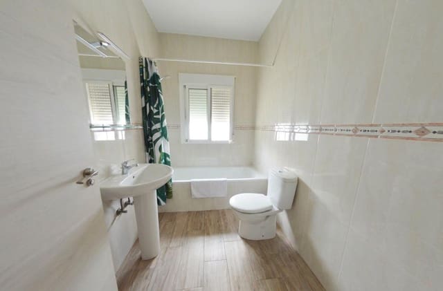 3 bedroom Villa for rent in Arboleas with pool garage - € 900 (Ref: 6943619)
