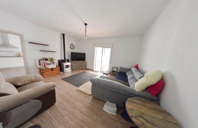 3 bedroom Villa for rent in Arboleas with pool garage - € 900 (Ref: 6943619)