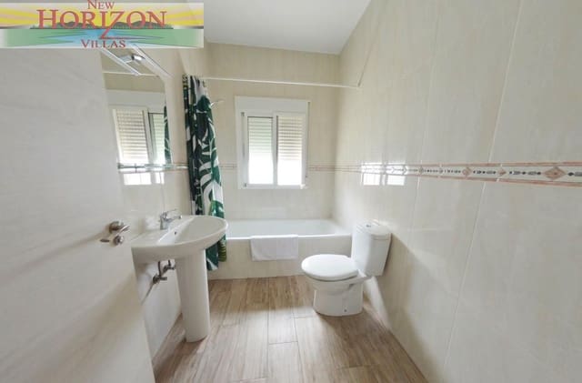 3 bedroom Villa for rent in Arboleas with pool garage - € 900 (Ref: 6943619)