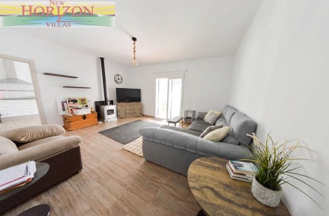 3 bedroom Villa for rent in Arboleas with pool garage - € 900 (Ref: 6943619)