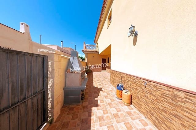 5 Zimmer Villa zu verkaufen in La Alfoquia, Zurgena mit Pool Garage - 249.900 € (Ref: 6947636)