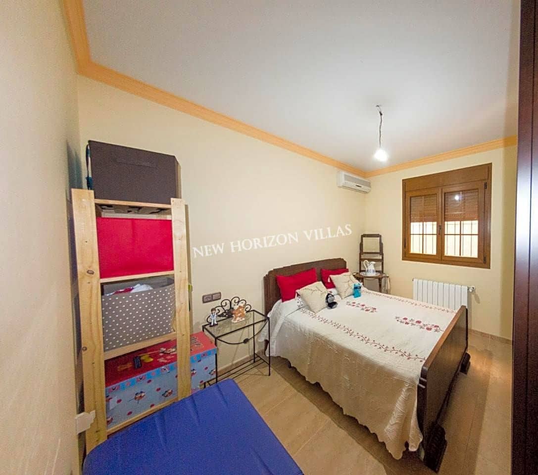 5 slaapkamer Villa te koop in La Alfoquia met zwembad garage - € 249.900 (Ref: 6947636)