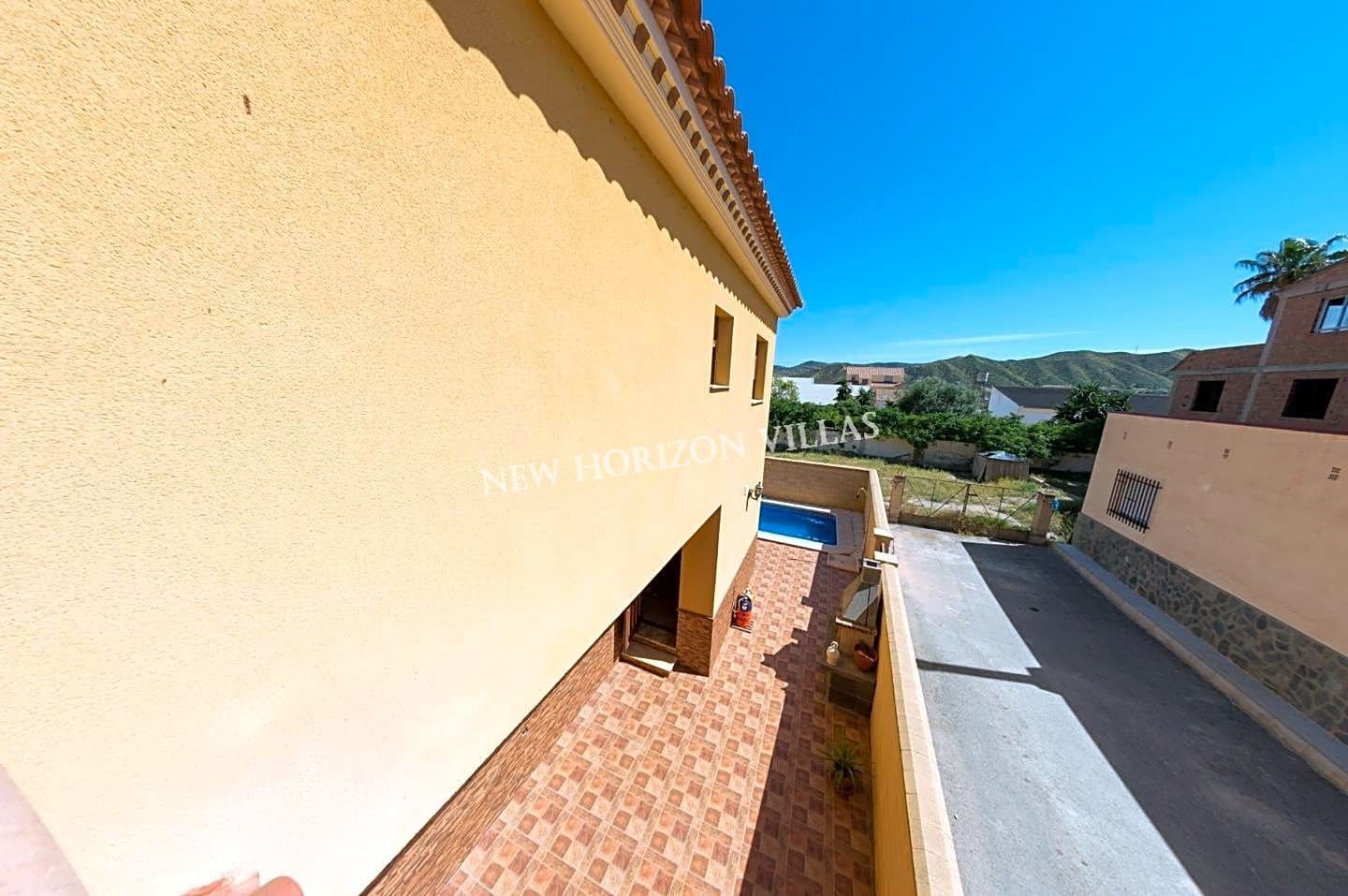 5 slaapkamer Villa te koop in La Alfoquia met zwembad garage - € 249.900 (Ref: 6947636)