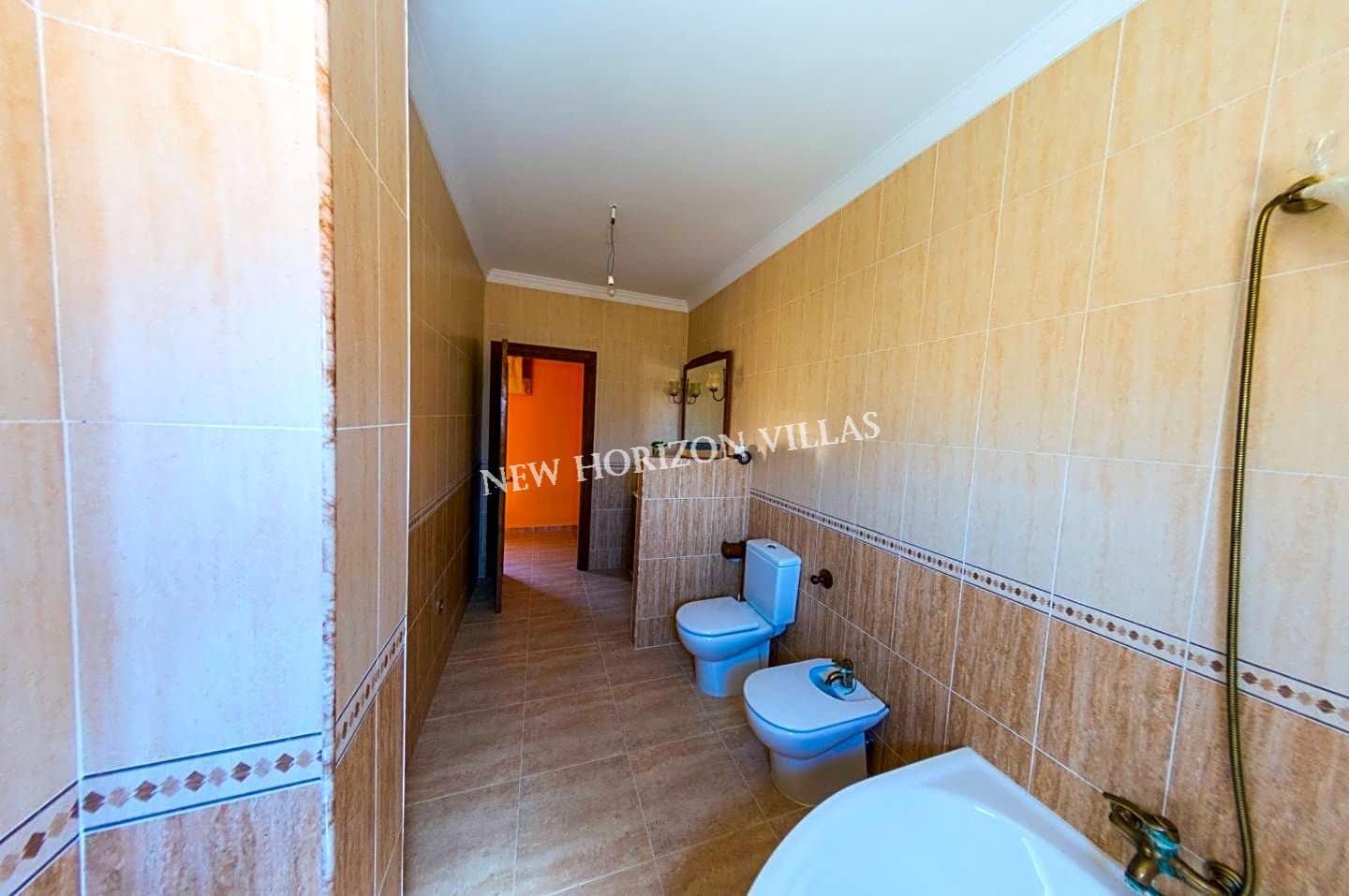 5 slaapkamer Villa te koop in La Alfoquia met zwembad garage - € 249.900 (Ref: 6947636)