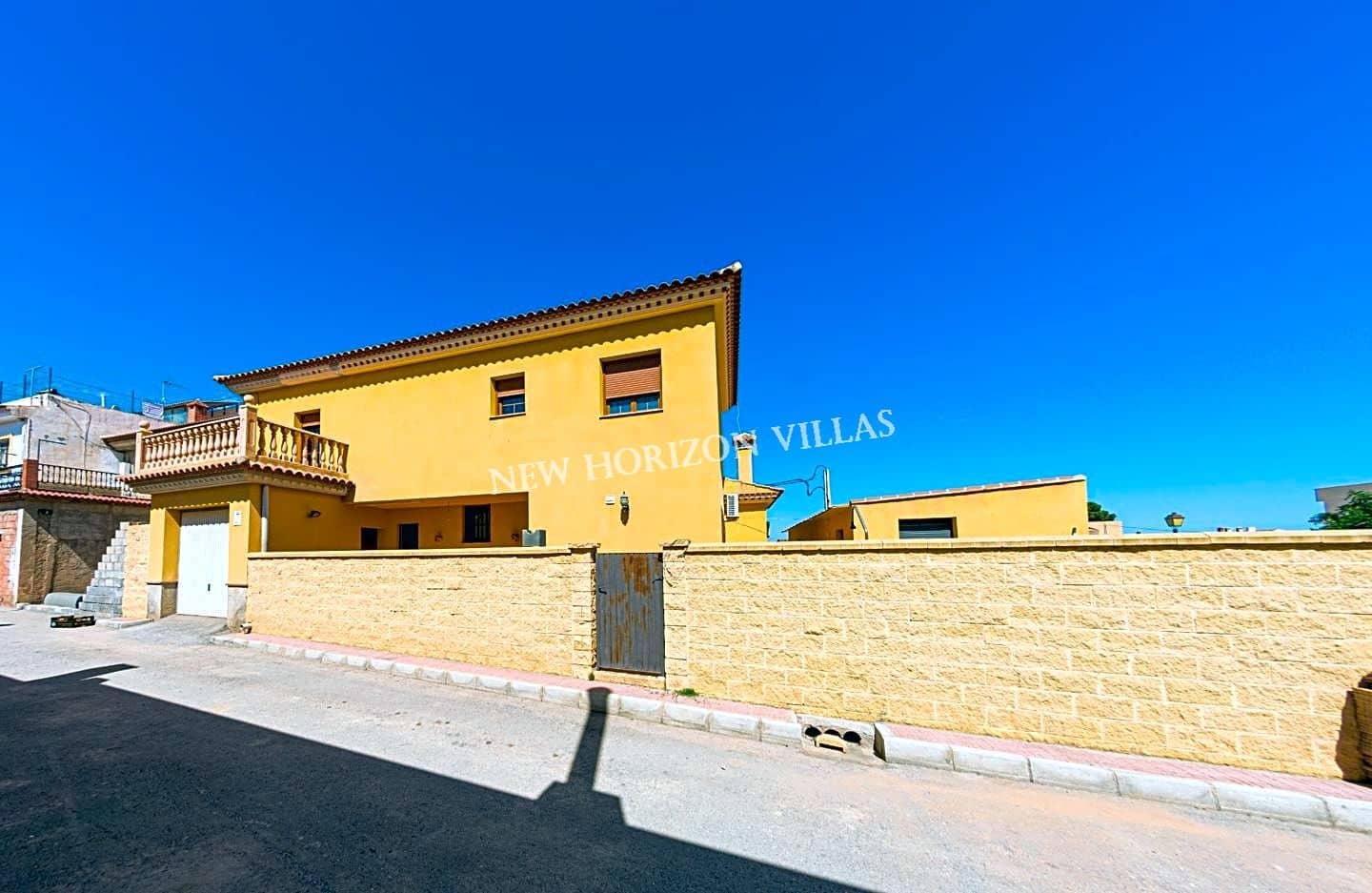 5 slaapkamer Villa te koop in La Alfoquia met zwembad garage - € 249.900 (Ref: 6947636)