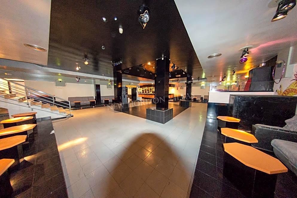 6 soveværelse Villa til salg i La Alfoquia med garage - € 838.500 (Ref: 6994252)