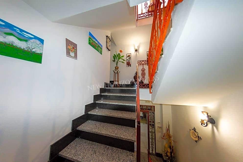 6 soveværelse Villa til salg i La Alfoquia med garage - € 838.500 (Ref: 6994252)