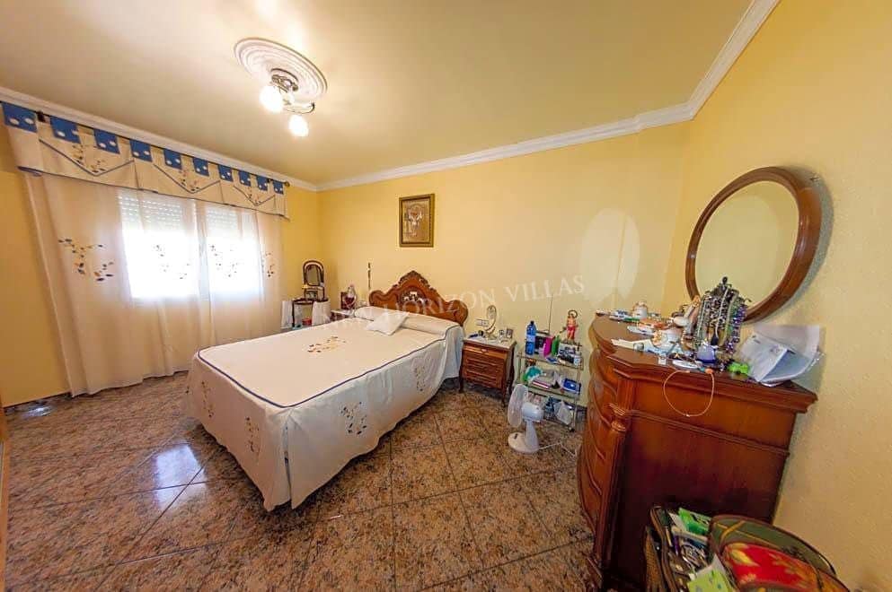 6 soveværelse Villa til salg i La Alfoquia med garage - € 838.500 (Ref: 6994252)