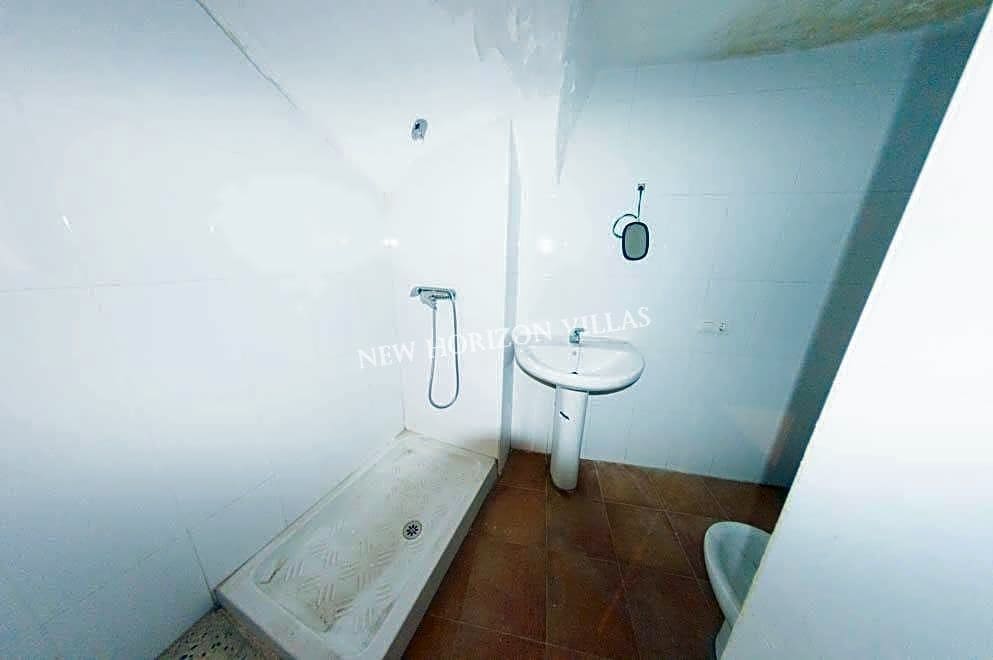 6 makuuhuone Maalaistalo myytävänä paikassa Lubrin - 43 500 € (Ref: 7268420)