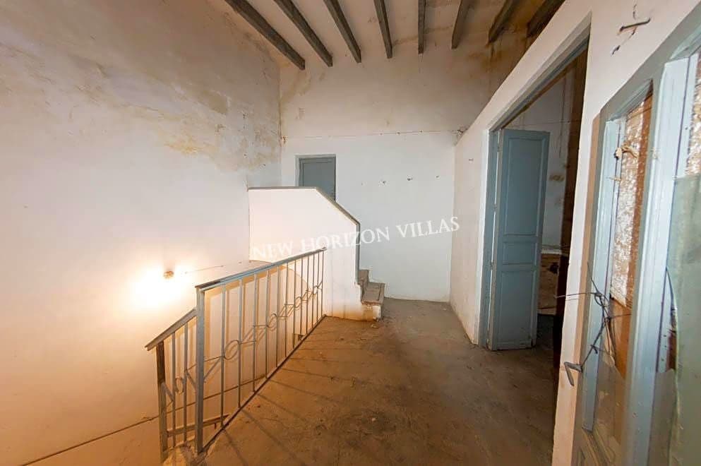 6 makuuhuone Maalaistalo myytävänä paikassa Lubrin - 43 500 € (Ref: 7268420)