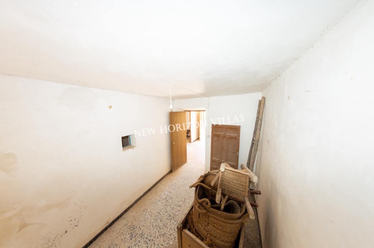 8 bedroom Finca/Country House for sale in Taberno - € 39,995 (Ref: 7524538)