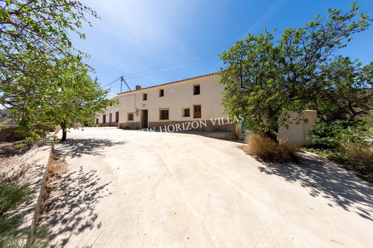 8 bedroom Finca/Country House for sale in Taberno - € 39,995 (Ref: 7524538)