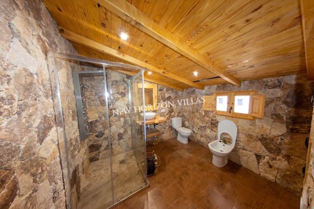 2 soveværelse Villa til leje i Taberno med swimmingpool - € 700 (Ref: 7711358)