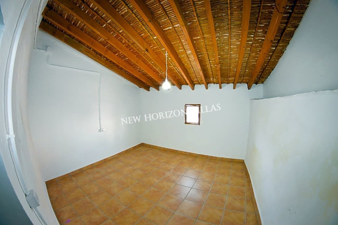 9 bedroom Villa for sale in Antas € 150,000 (Ref 7875014)