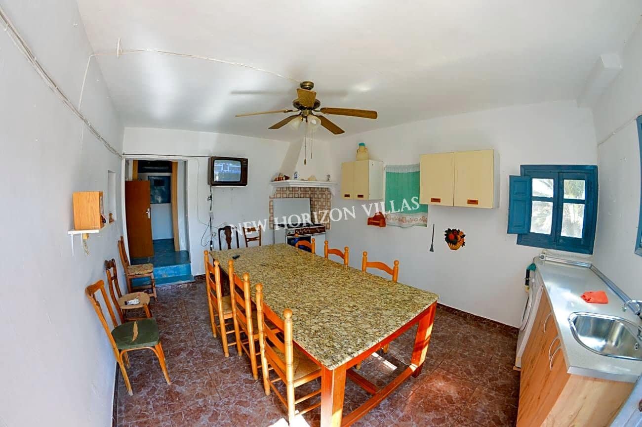 9 soveværelse Villa til salg i Antas - € 140.000 (Ref: 7875014)