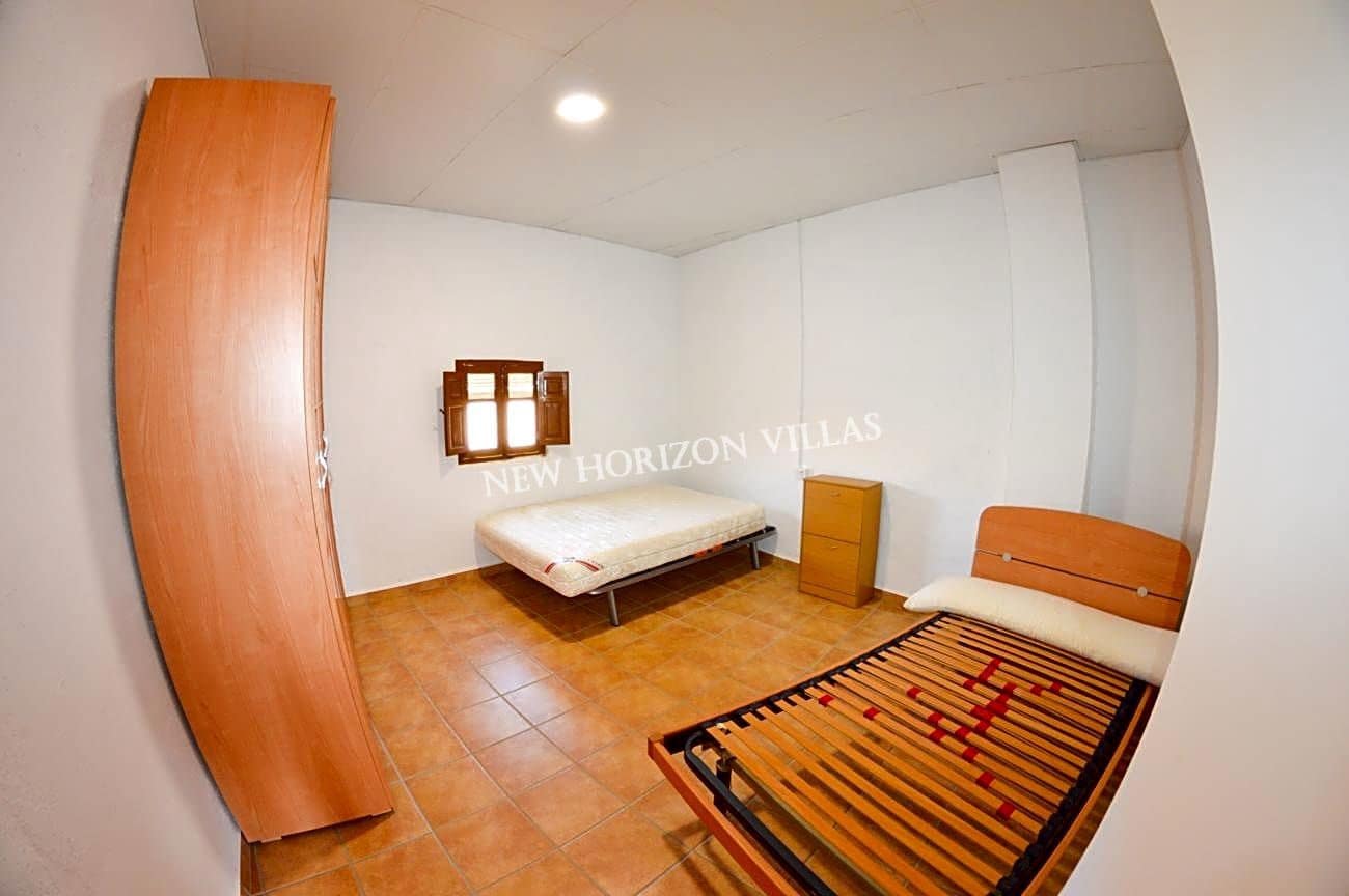 9 soveværelse Villa til salg i Antas - € 140.000 (Ref: 7875014)