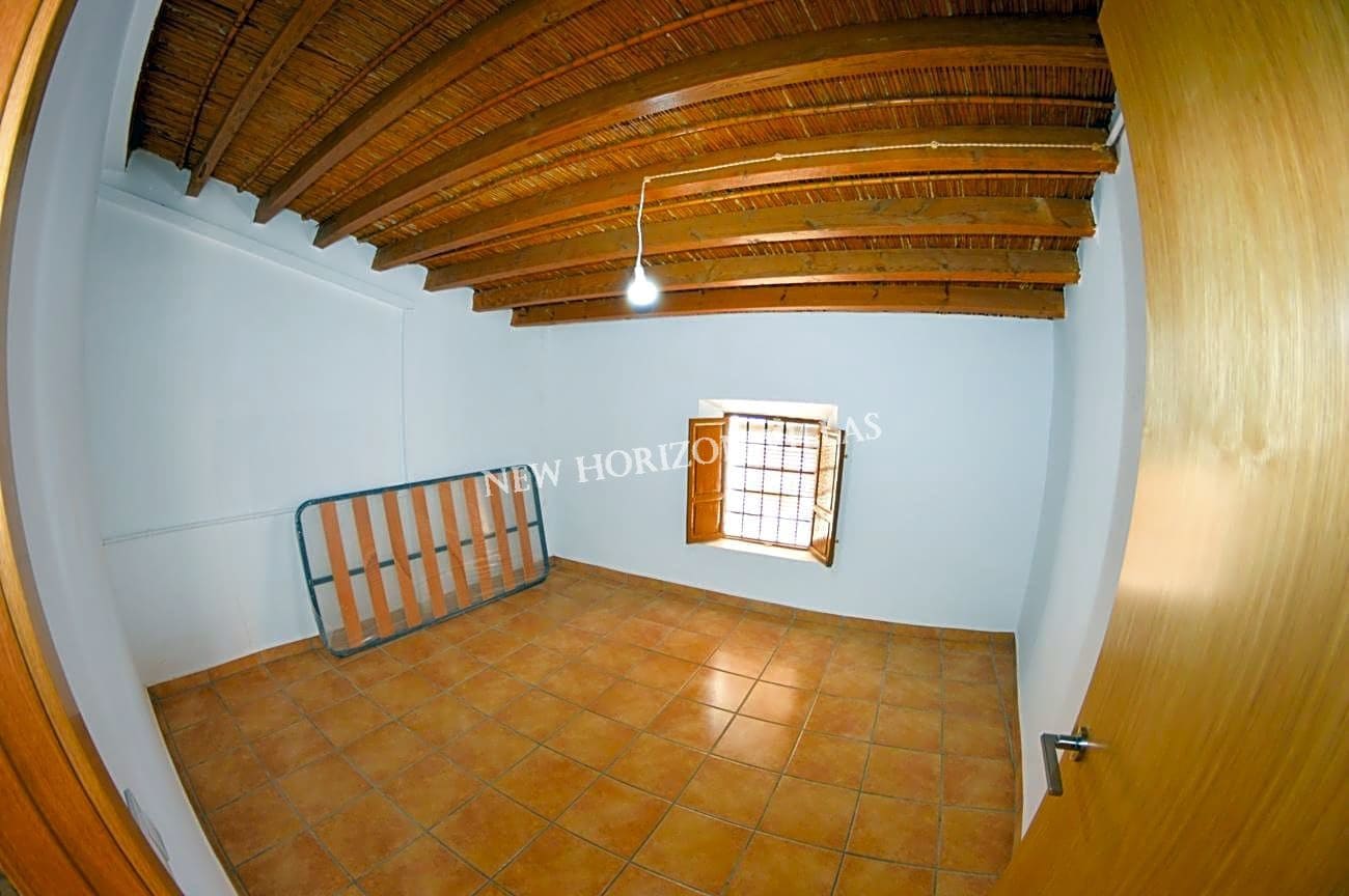 9 soveværelse Villa til salg i Antas - € 140.000 (Ref: 7875014)