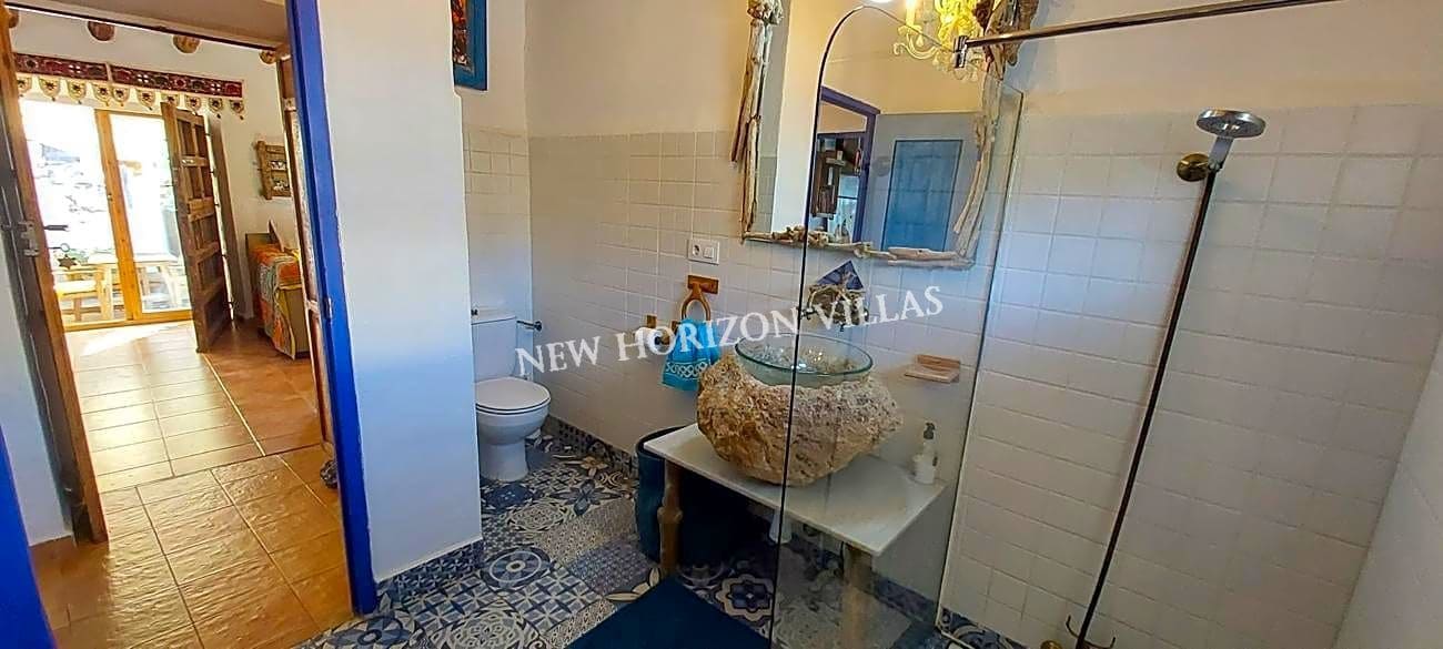 Chalet de 2 habitaciones en Oria en alquiler con piscina garaje - 850 € (Ref: 7876764)