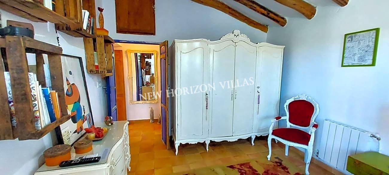 Chalet de 2 habitaciones en Oria en alquiler con piscina garaje - 850 € (Ref: 7876764)