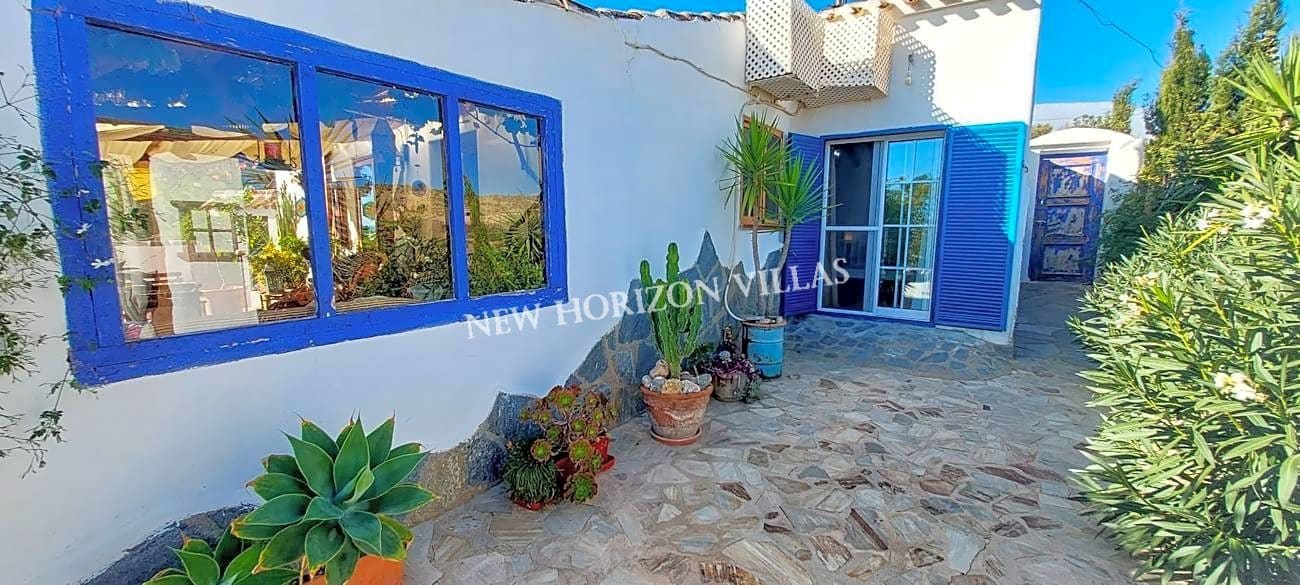Chalet de 2 habitaciones en Oria en alquiler con piscina garaje - 850 € (Ref: 7876764)