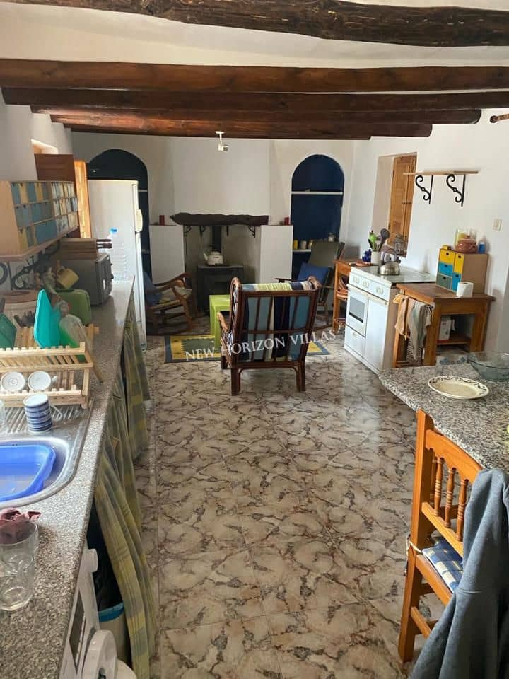 4 slaapkamer Finca/Landhuis te huur in Lubrin - € 500 (Ref: 8184474)