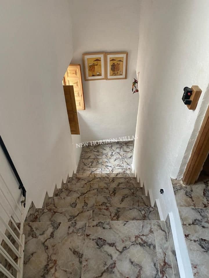 4 slaapkamer Finca/Landhuis te huur in Lubrin - € 500 (Ref: 8184474)