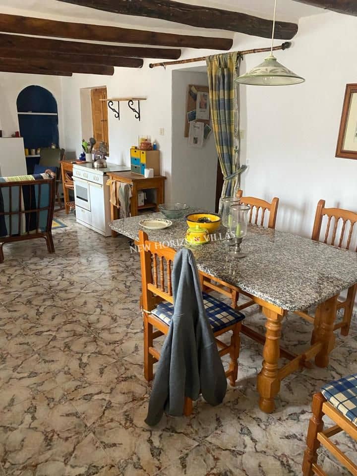 4 slaapkamer Finca/Landhuis te huur in Lubrin - € 500 (Ref: 8184474)