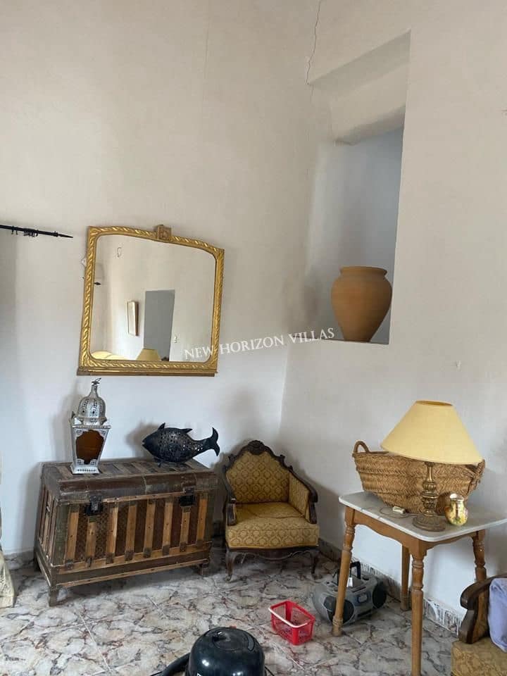4 slaapkamer Finca/Landhuis te huur in Lubrin - € 500 (Ref: 8184474)