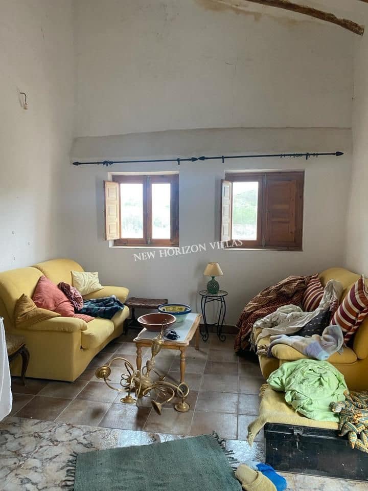 4 slaapkamer Finca/Landhuis te huur in Lubrin - € 500 (Ref: 8184474)