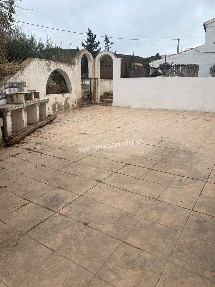 4 slaapkamer Finca/Landhuis te huur in Lubrin - € 500 (Ref: 8184474)