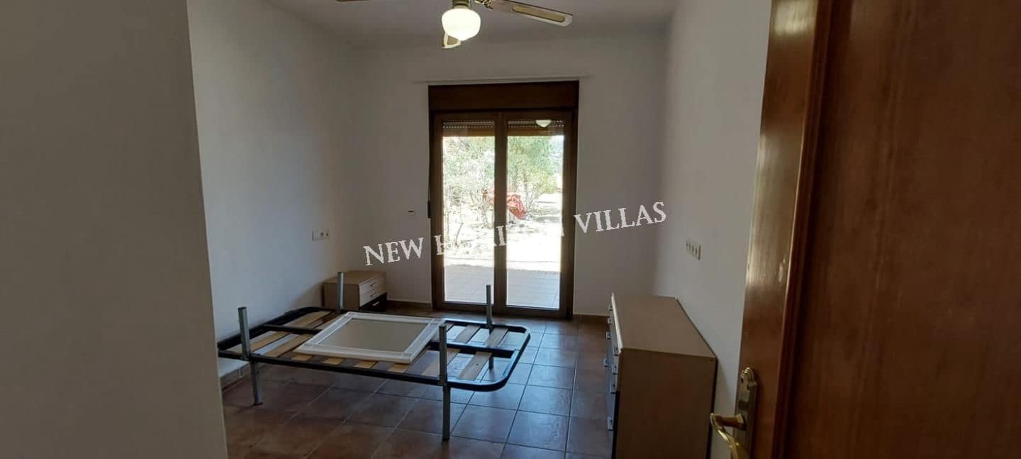 2 sypialnia Willa do wynajęcia w Bedar z basenem - 600 € (Ref: 8263898)