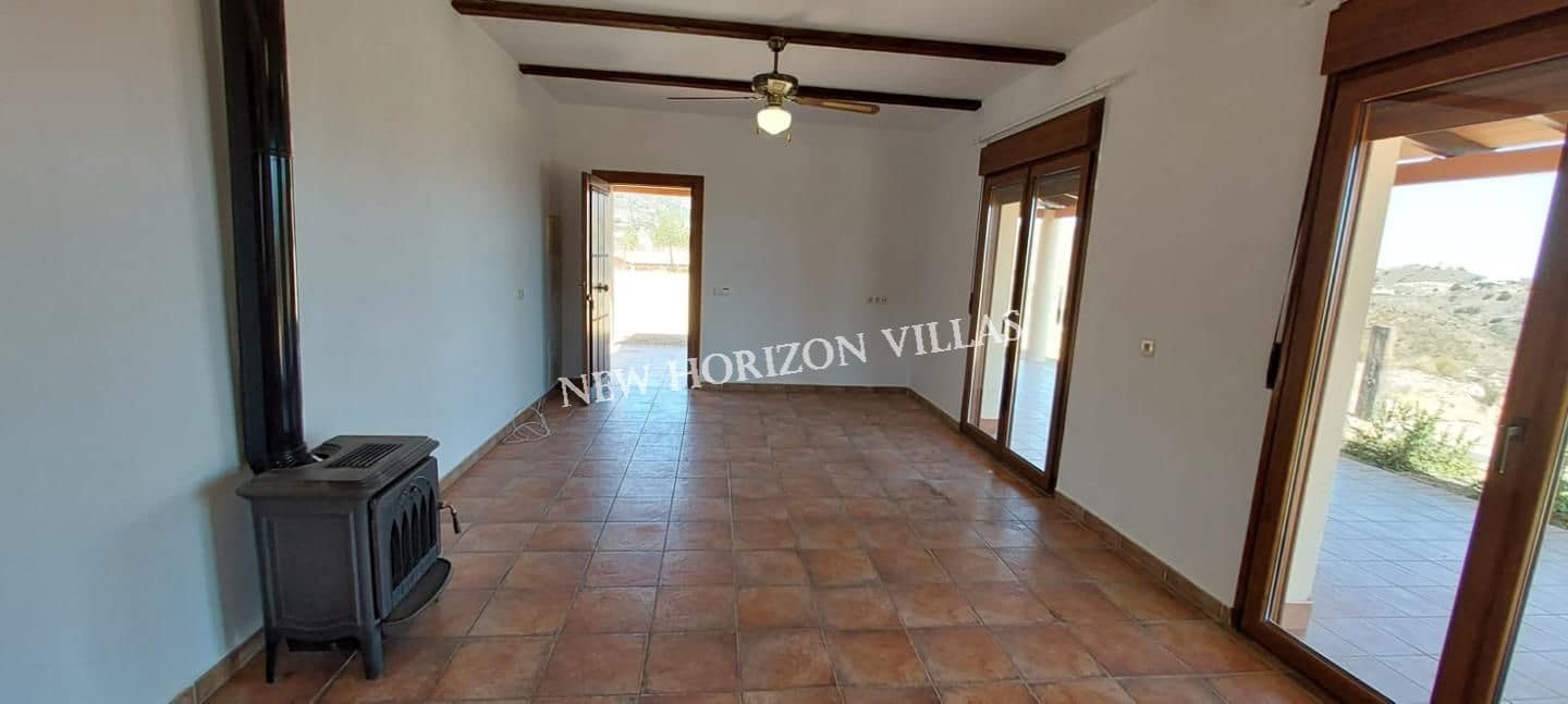 2 sypialnia Willa do wynajęcia w Bedar z basenem - 600 € (Ref: 8263898)