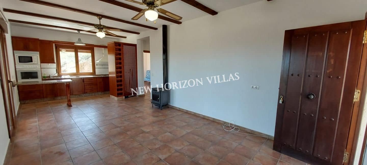 2 sypialnia Willa do wynajęcia w Bedar z basenem - 600 € (Ref: 8263898)