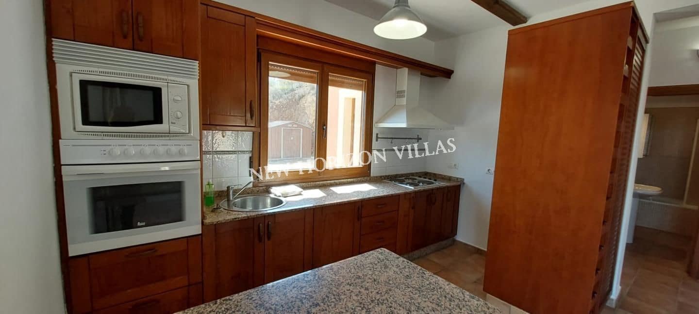 2 sypialnia Willa do wynajęcia w Bedar z basenem - 600 € (Ref: 8263898)