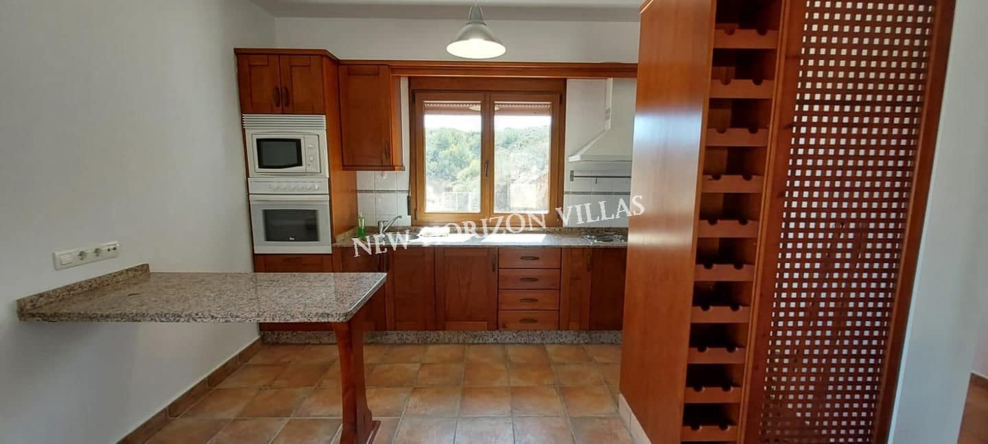 2 sypialnia Willa do wynajęcia w Bedar z basenem - 600 € (Ref: 8263898)