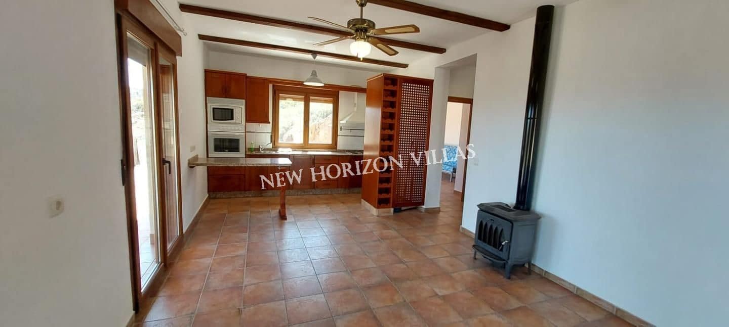 2 sypialnia Willa do wynajęcia w Bedar z basenem - 600 € (Ref: 8263898)