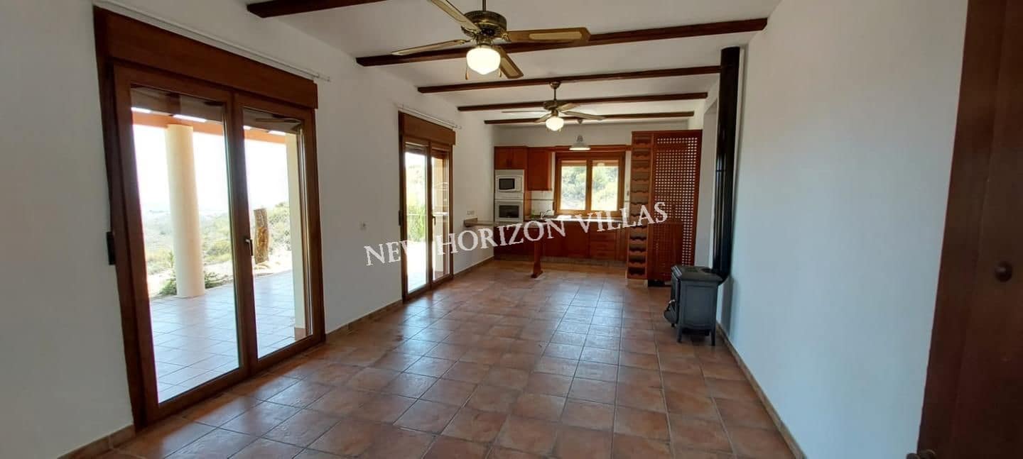 2 sypialnia Willa do wynajęcia w Bedar z basenem - 600 € (Ref: 8263898)