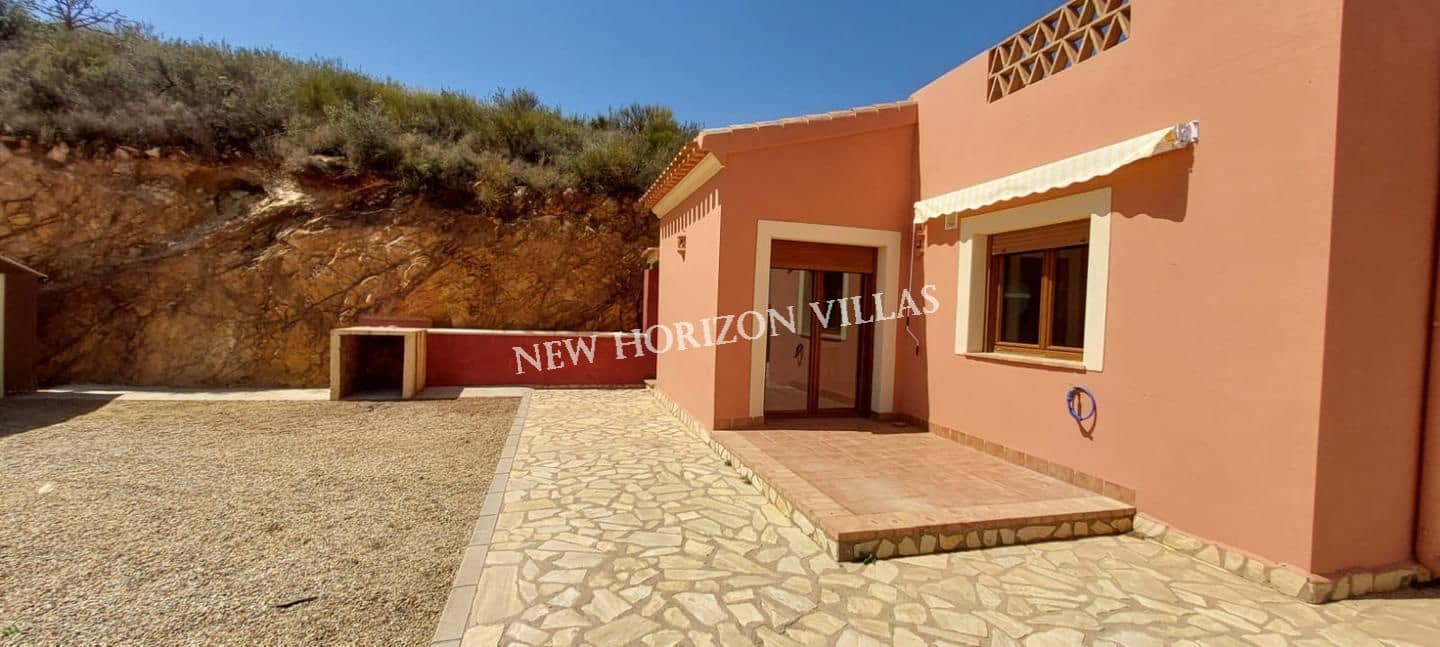 2 sypialnia Willa do wynajęcia w Bedar z basenem - 600 € (Ref: 8263898)