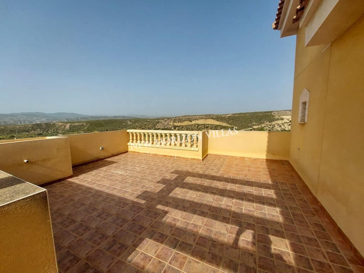 3 makuuhuone Huvila vuokrattavana paikassa Zurgena - 700 € (Ref: 8335386)