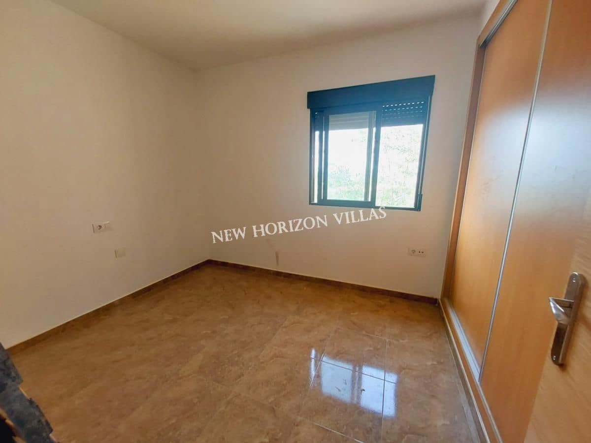 3 makuuhuone Huvila vuokrattavana paikassa Zurgena - 700 € (Ref: 8335386)