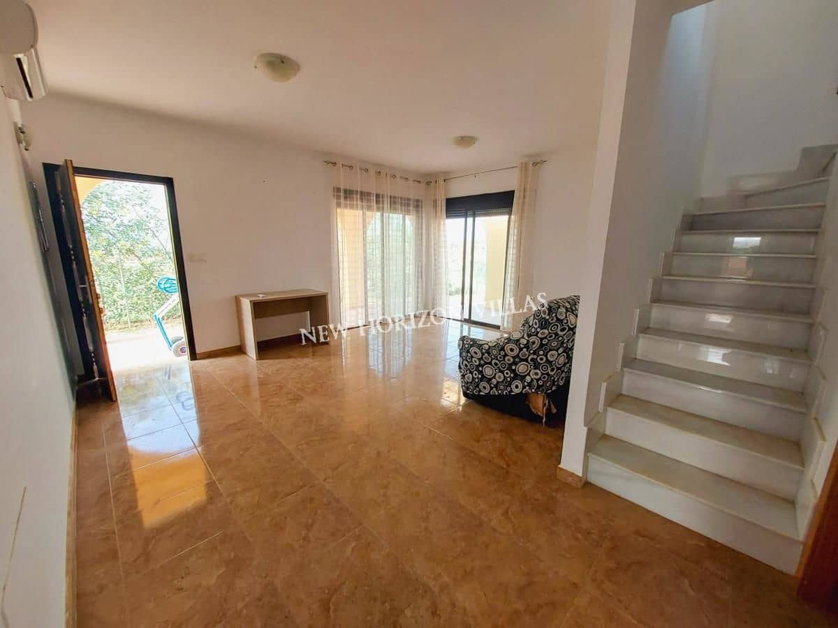 3 makuuhuone Huvila vuokrattavana paikassa Zurgena - 700 € (Ref: 8335386)