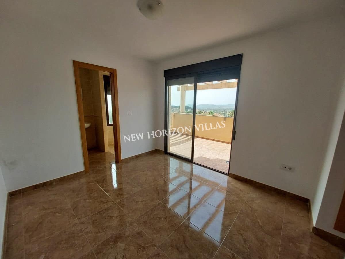 3 makuuhuone Huvila vuokrattavana paikassa Zurgena - 700 € (Ref: 8335386)