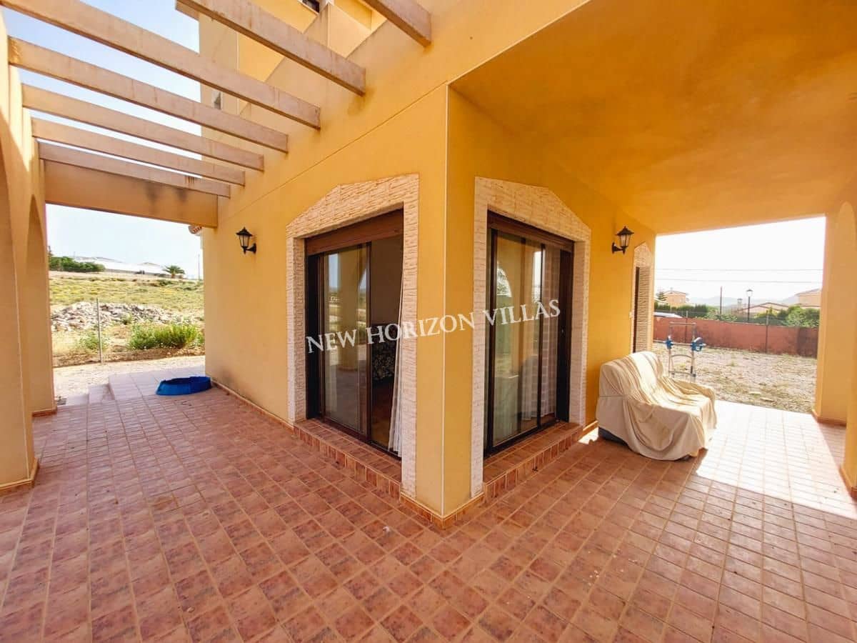 3 makuuhuone Huvila vuokrattavana paikassa Zurgena - 700 € (Ref: 8335386)