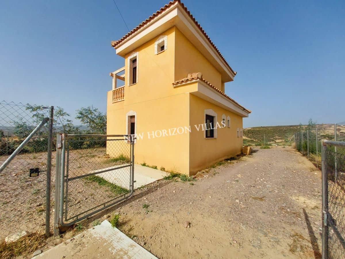 3 makuuhuone Huvila vuokrattavana paikassa Zurgena - 700 € (Ref: 8335386)