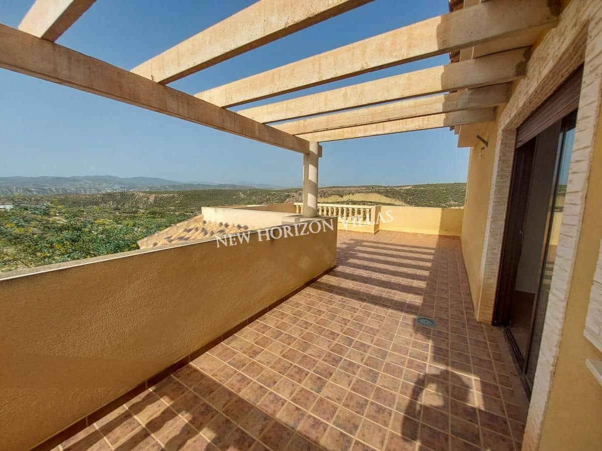 3 makuuhuone Huvila vuokrattavana paikassa Zurgena - 700 € (Ref: 8335386)