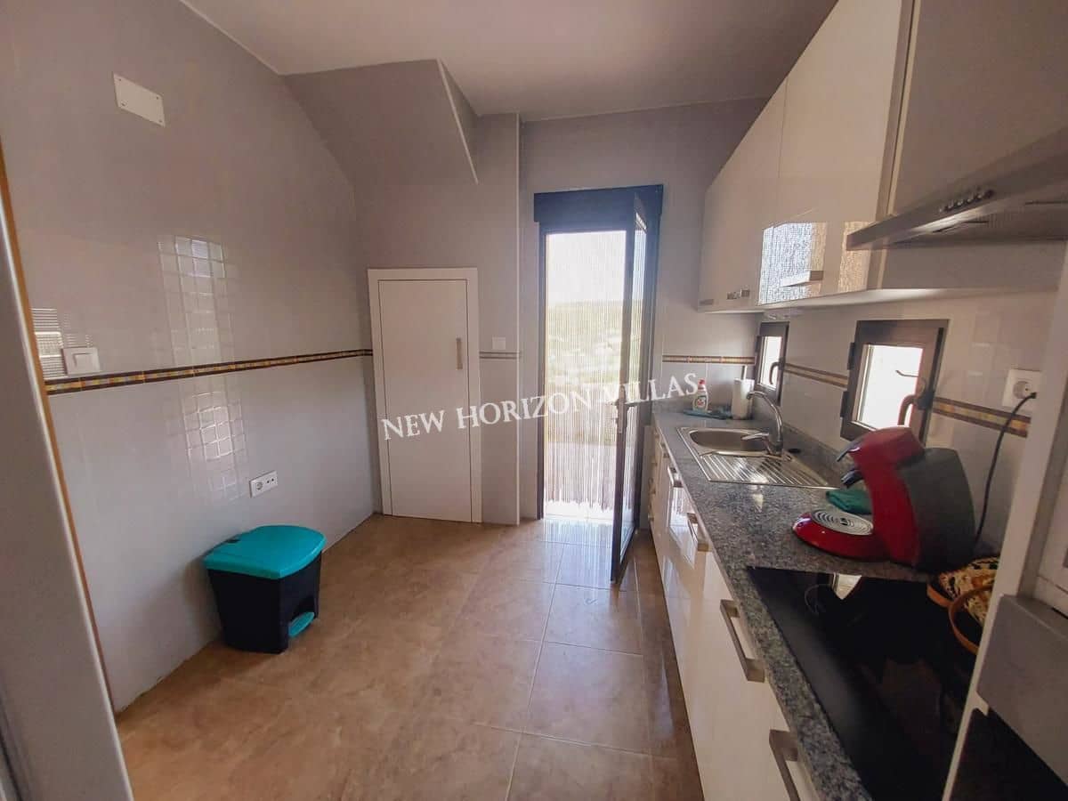 3 makuuhuone Huvila vuokrattavana paikassa Zurgena - 700 € (Ref: 8335386)