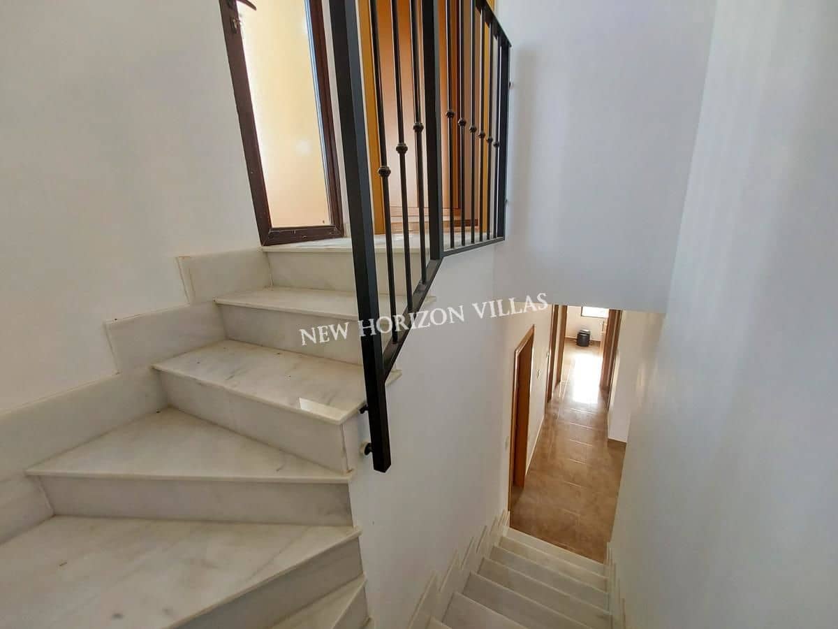 3 makuuhuone Huvila vuokrattavana paikassa Zurgena - 700 € (Ref: 8335386)