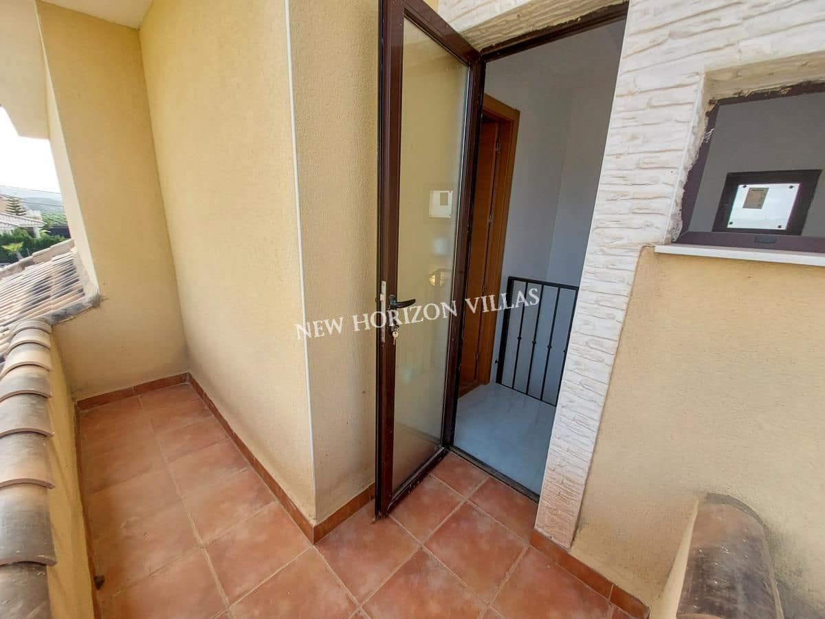 3 makuuhuone Huvila vuokrattavana paikassa Zurgena - 700 € (Ref: 8335386)